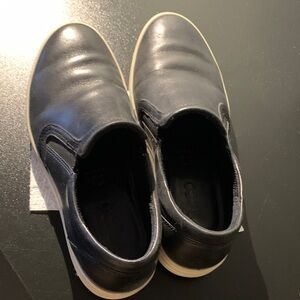 Ecco Black Leather Casual Slip-Ons